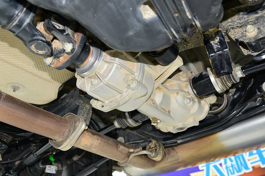 绵阳传动轴排气管安装(汽车排气管放轴承的原理)